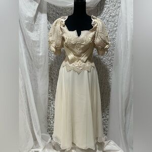 VINTAGE IVORY WEDDING DRESS, FAIRY ROMANTIC, TEA LENGTH, UNLABELED SIZE 10